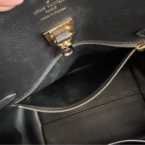 Louis Vuitton Veau Nuage Milla PM - Picture 8 of 13